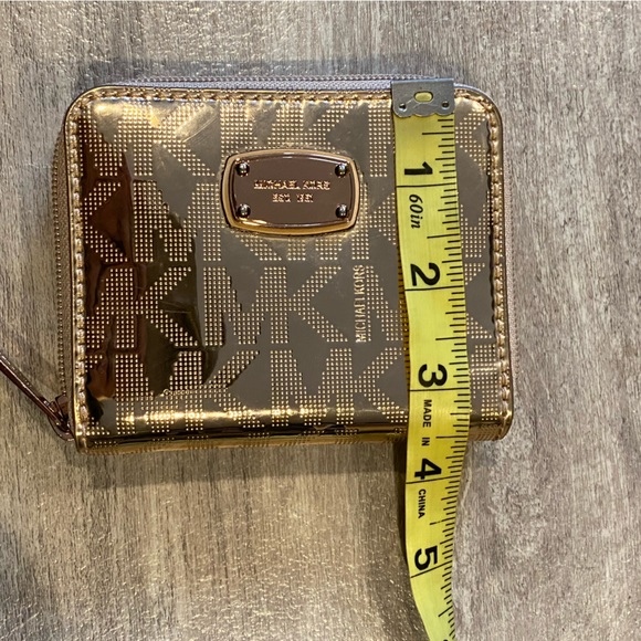 Michael Kors gold foil wallet - Picture 4 of 9